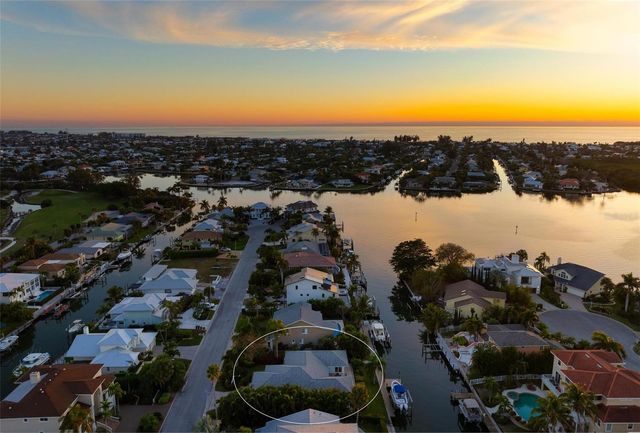 607 NORTH POINT DRIVE, Holmes Beach, FL 34217