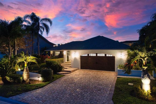 607 NORTH POINT DRIVE, Holmes Beach, FL 34217