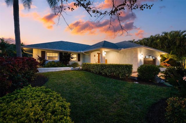 607 NORTH POINT DRIVE, Holmes Beach, FL 34217