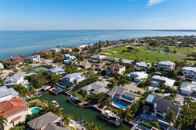 607 NORTH POINT DRIVE, Holmes Beach, FL 34217