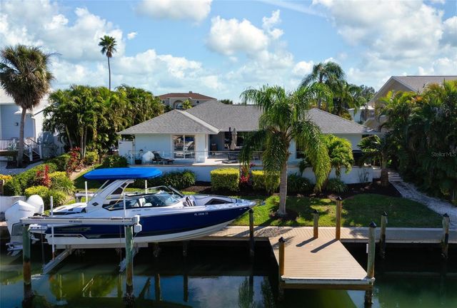 607 NORTH POINT DRIVE, Holmes Beach, FL 34217