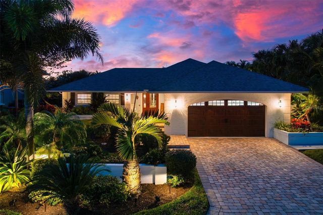 607 NORTH POINT DRIVE, Holmes Beach, FL 34217