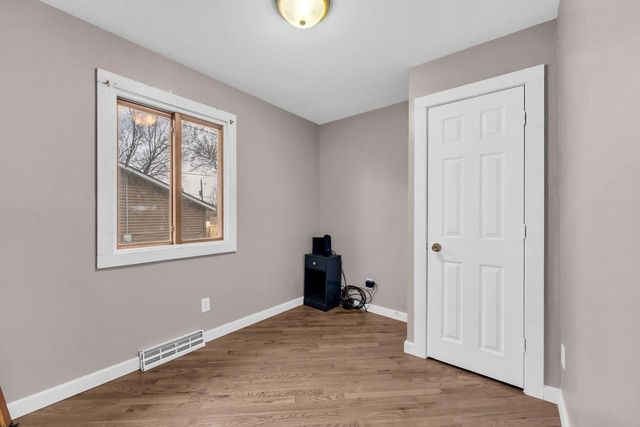 8660 Buena DRIVE, Burlington, WI 53105