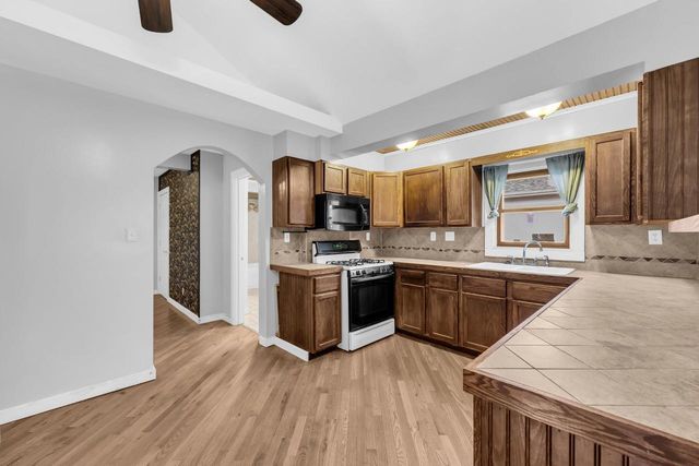 8660 Buena DRIVE, Burlington, WI 53105