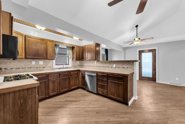 8660 Buena DRIVE, Burlington, WI 53105