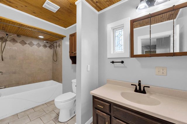 8660 Buena DRIVE, Burlington, WI 53105