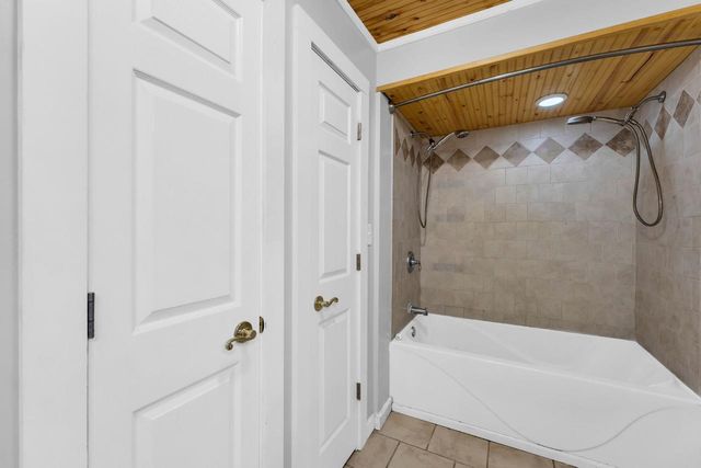 8660 Buena DRIVE, Burlington, WI 53105