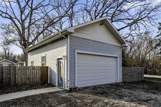 8660 Buena DRIVE, Burlington, WI 53105