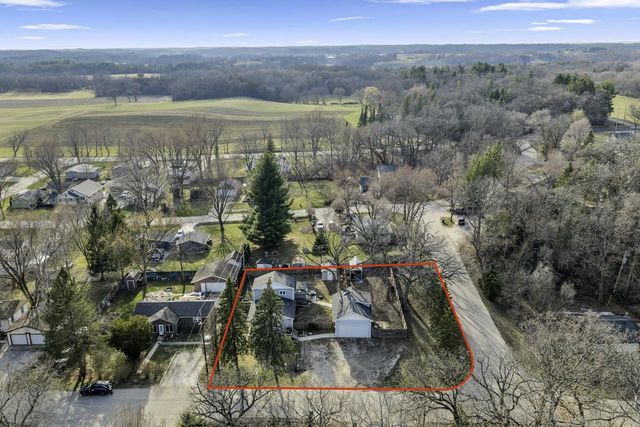 8660 Buena DRIVE, Burlington, WI 53105