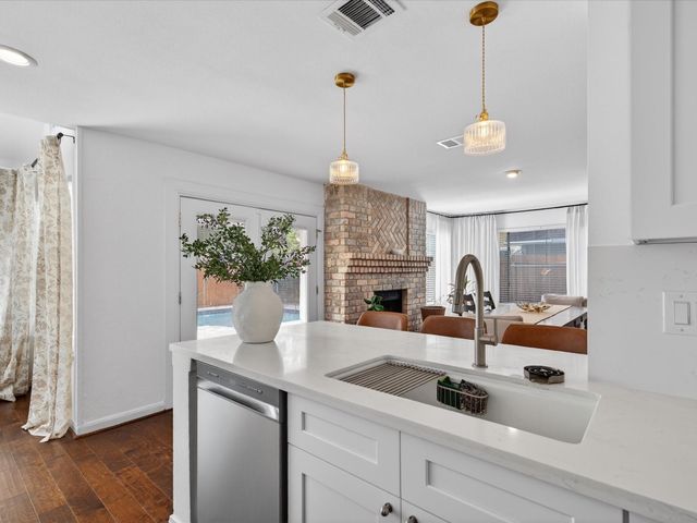 1676 Beaconshire Road, Houston, TX 77077