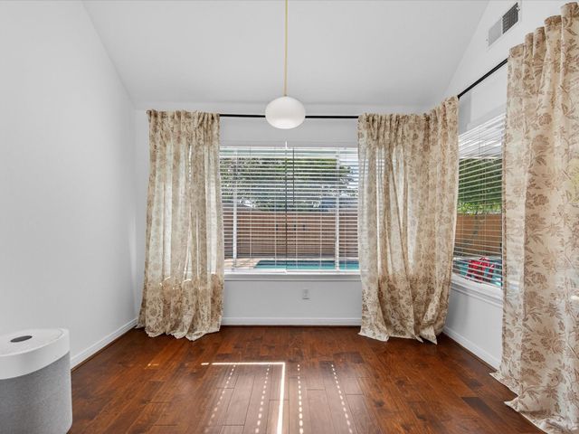 1676 Beaconshire Road, Houston, TX 77077