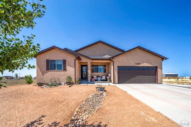1005 E Kirkwood Dr, Pueblo, CO 81007