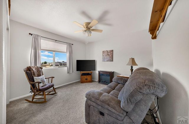 1005 E Kirkwood Dr, Pueblo, CO 81007