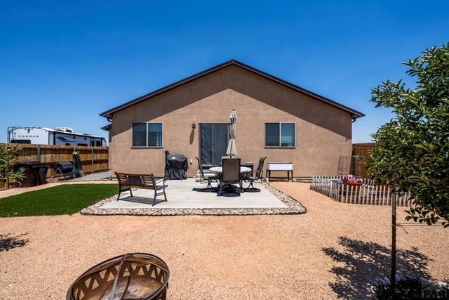 1005 E Kirkwood Dr, Pueblo, CO 81007