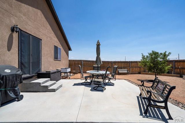 1005 E Kirkwood Dr, Pueblo, CO 81007