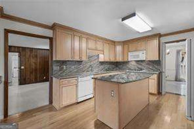 5171 Meadowlake Drive, Atlanta, GA 30338