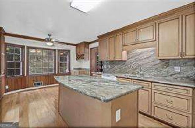 5171 Meadowlake Drive, Atlanta, GA 30338