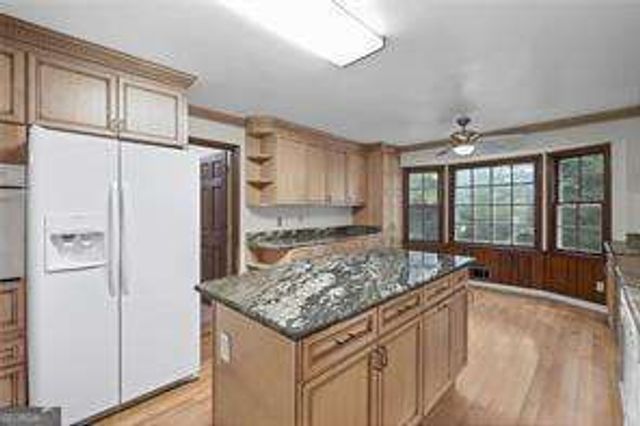 5171 Meadowlake Drive, Atlanta, GA 30338