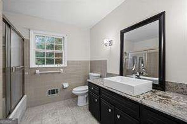 5171 Meadowlake Drive, Atlanta, GA 30338