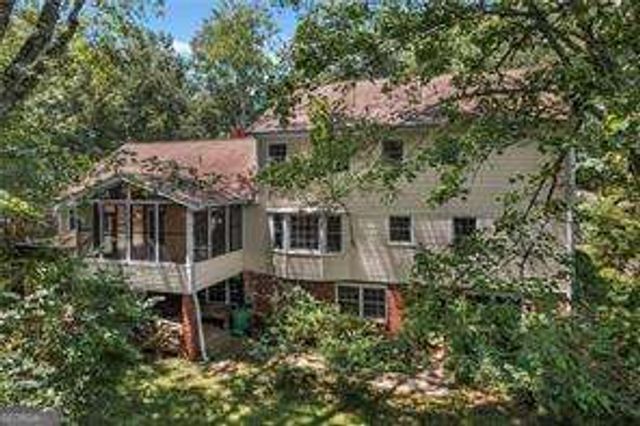 5171 Meadowlake Drive, Atlanta, GA 30338