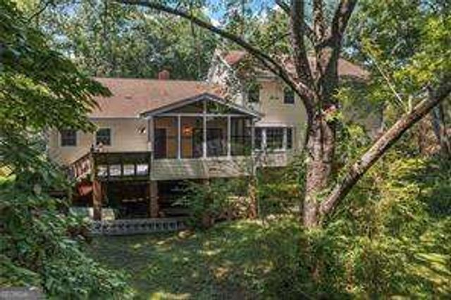 5171 Meadowlake Drive, Atlanta, GA 30338