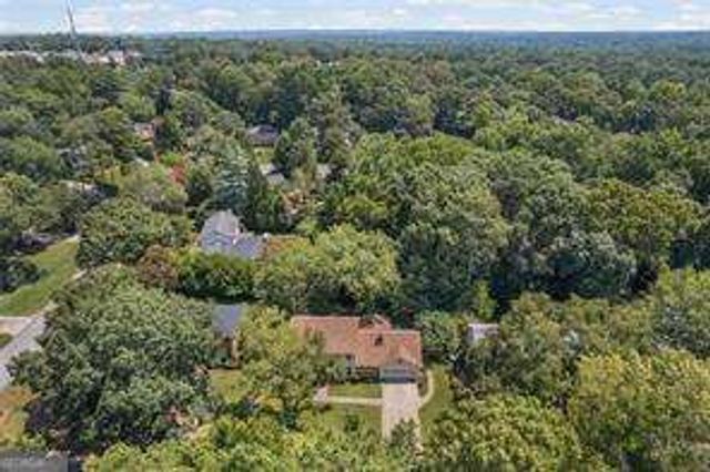 5171 Meadowlake Drive, Atlanta, GA 30338