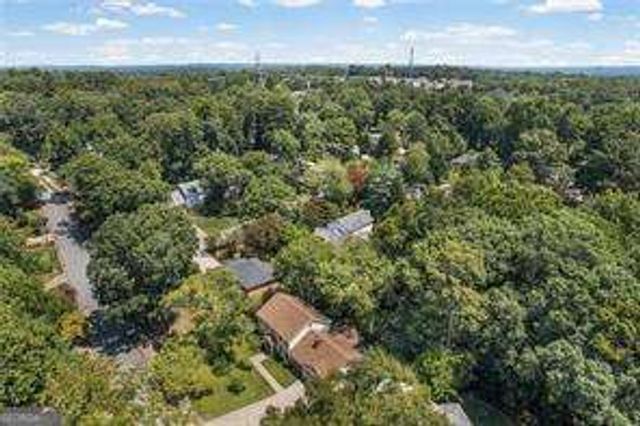 5171 Meadowlake Drive, Atlanta, GA 30338