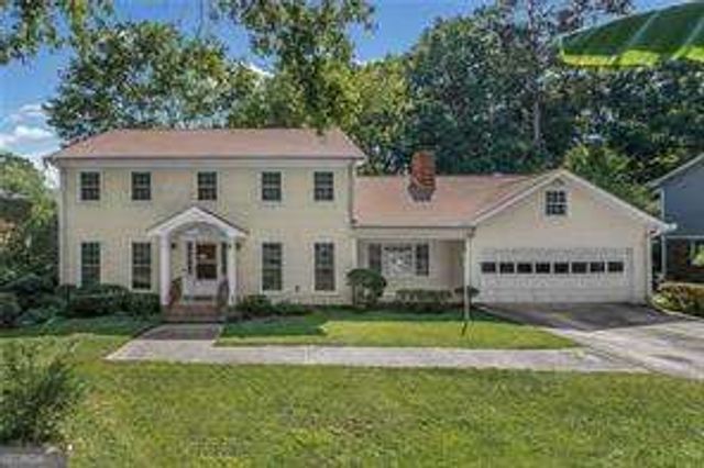 5171 Meadowlake Drive, Atlanta, GA 30338