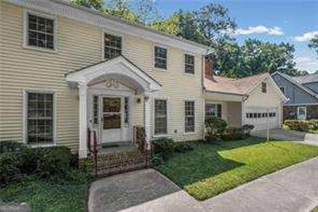 5171 Meadowlake Drive, Atlanta, GA 30338