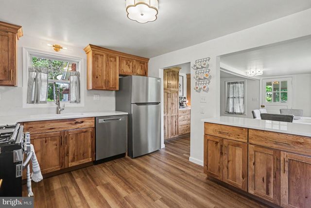 784 SIDDONSBURG RD, Lewisberry, PA 17339