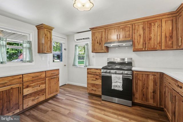 784 SIDDONSBURG RD, Lewisberry, PA 17339