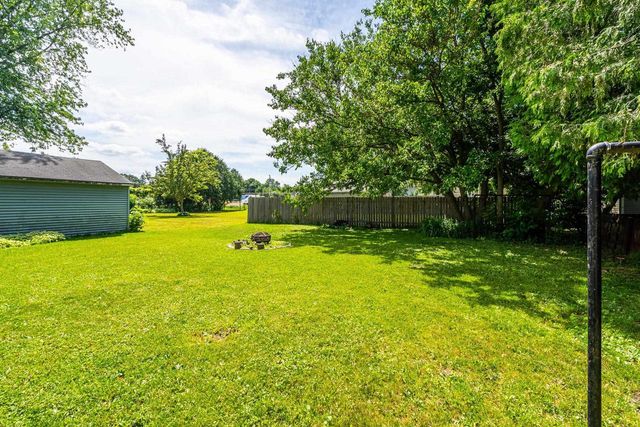 1329 CENTRAL STREET, Oshkosh, WI 54901