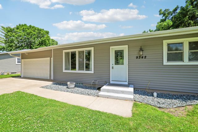 9342 Trenton Lane N, Maple Grove, MN 55369
