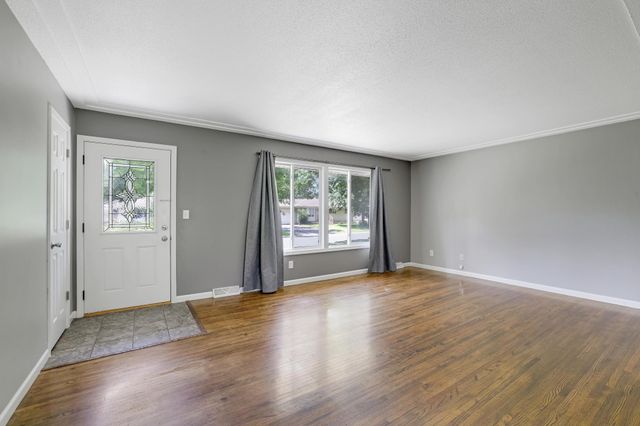9342 Trenton Lane N, Maple Grove, MN 55369