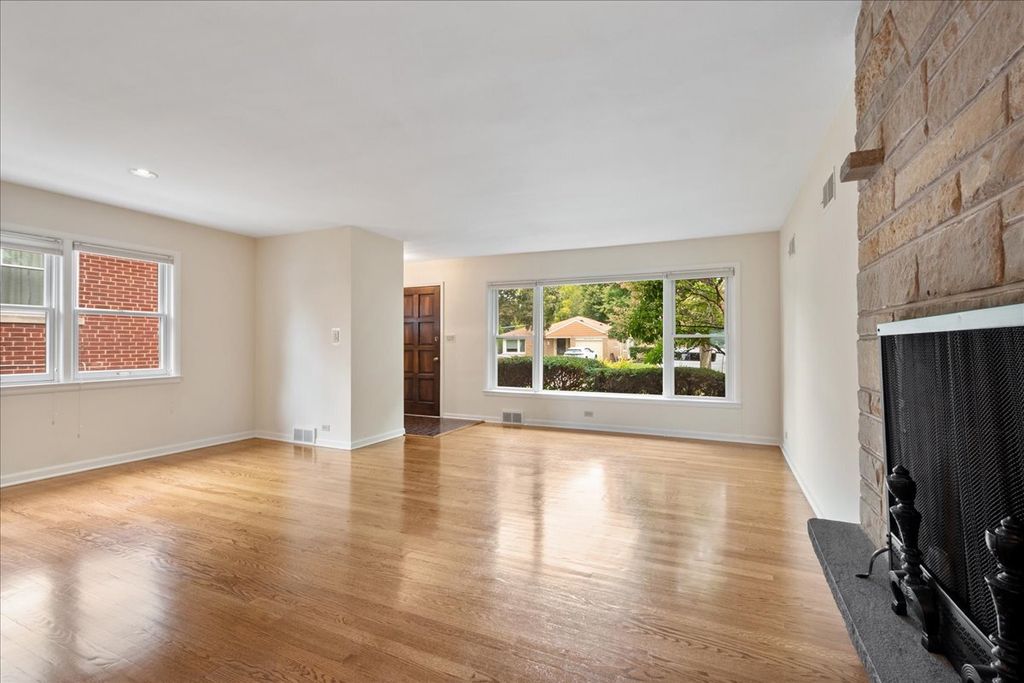 5233 Suffield Court, Skokie, IL 60077 — photo 3