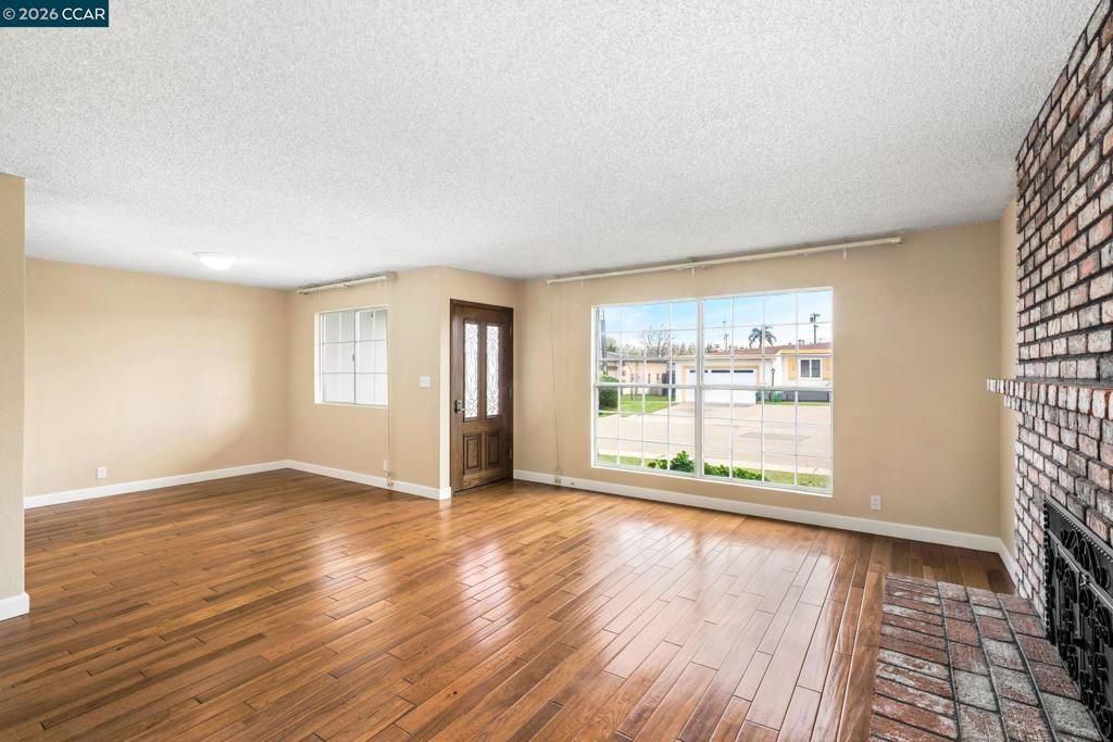 Image 6 of property listing at 18567 18567 Hunter Ave, San Lorenzo, CA 94541