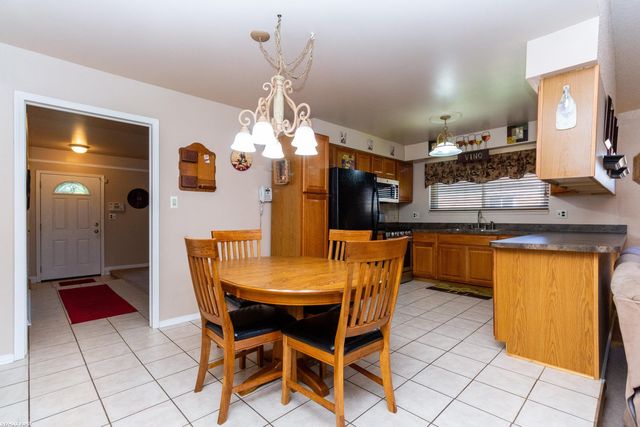 37228 Vernon Drive, Sterling Heights, MI 48310