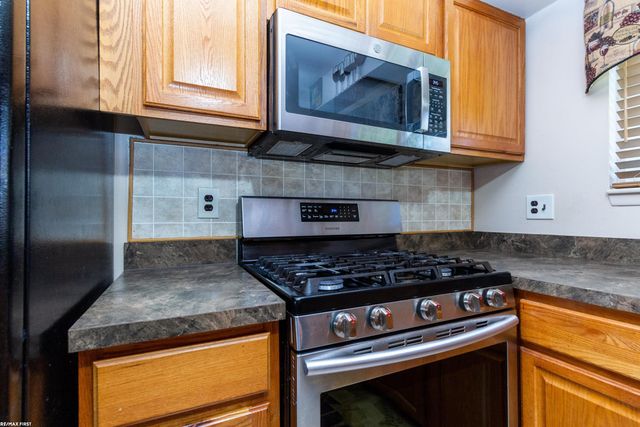 37228 Vernon Drive, Sterling Heights, MI 48310