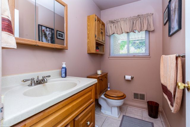 37228 Vernon Drive, Sterling Heights, MI 48310