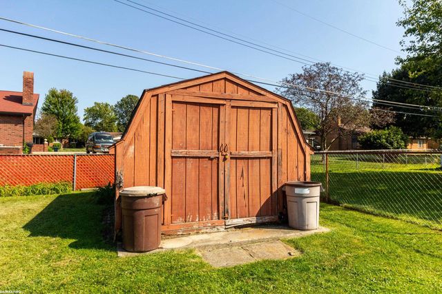 37228 Vernon Drive, Sterling Heights, MI 48310