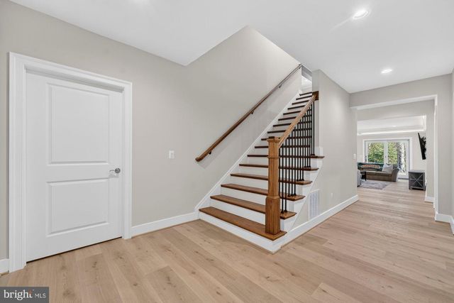 1859 BEULAH RD, Vienna, VA 22182