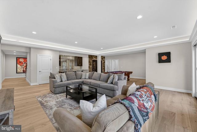 1859 BEULAH RD, Vienna, VA 22182