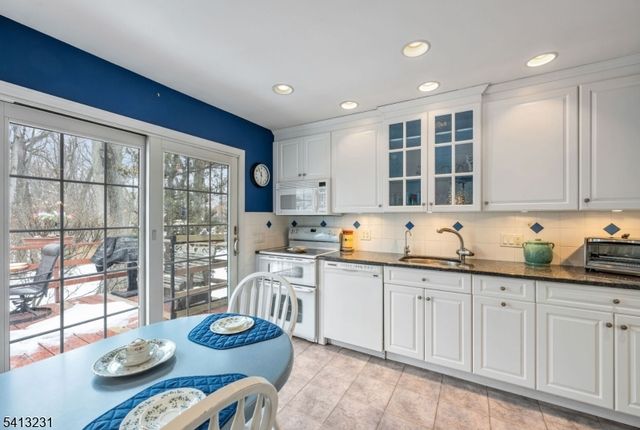 49 School St, Washington Twp., NJ 07676