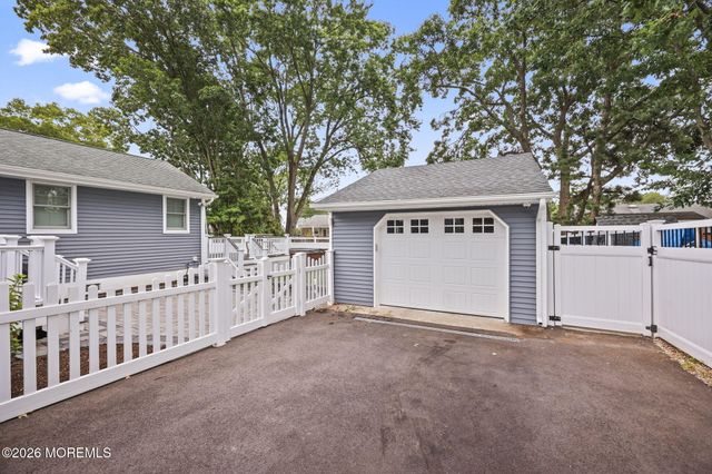 1216 Sleepy Hollow Road, Point Pleasant, NJ 08742