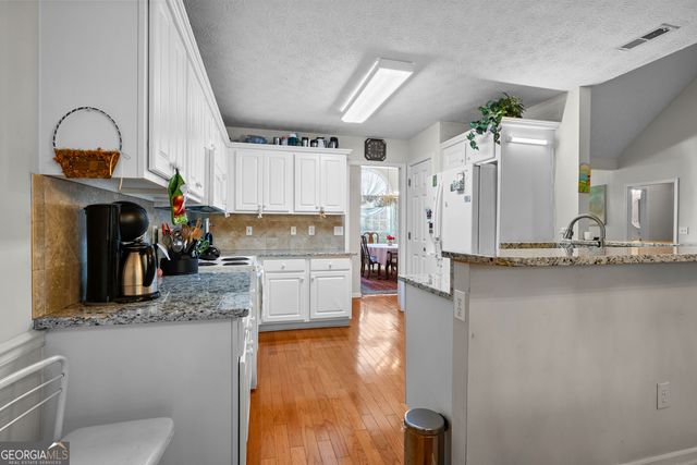 305 Surrey Park Drive, Fayetteville, GA 30215