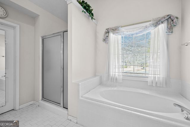 305 Surrey Park Drive, Fayetteville, GA 30215