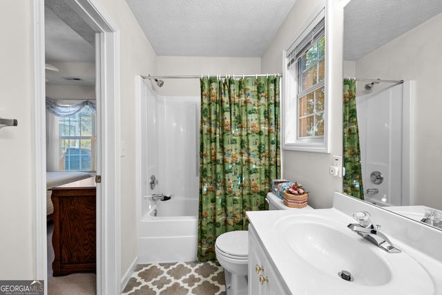 305 Surrey Park Drive, Fayetteville, GA 30215