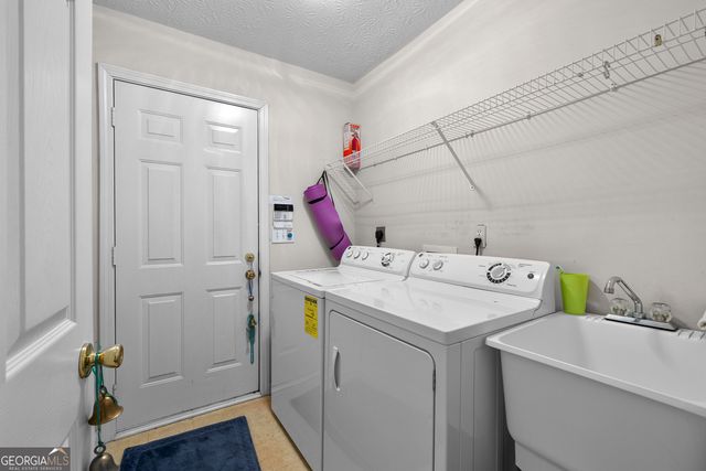 305 Surrey Park Drive, Fayetteville, GA 30215