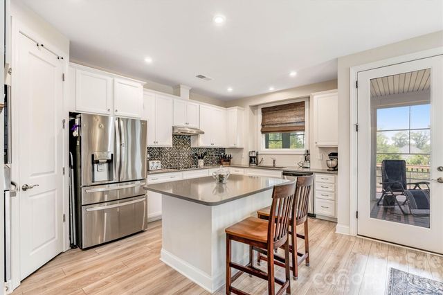 6601 Good News Drive, Charlotte, NC 28215