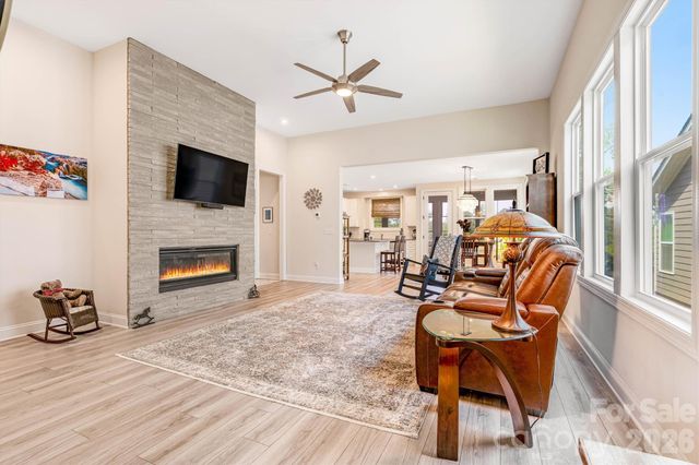 6601 Good News Drive, Charlotte, NC 28215